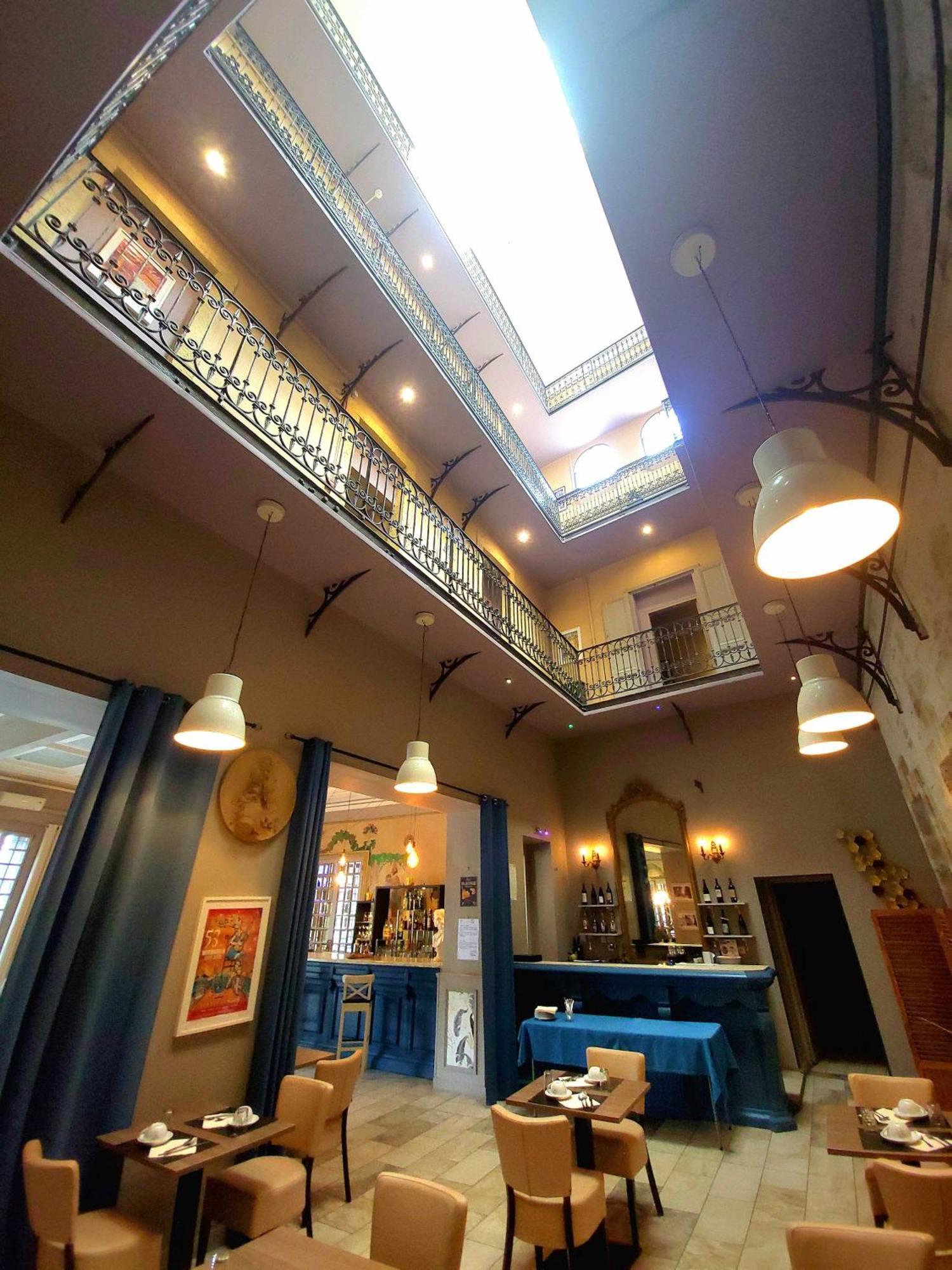 Le Grand Hôtel Molière Pézenas Esterno foto