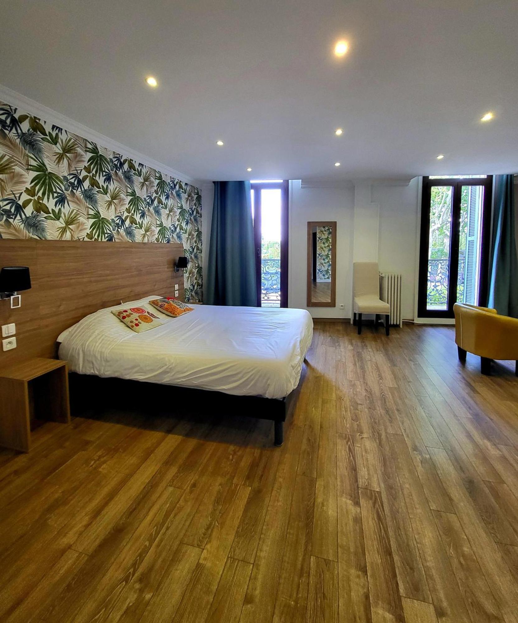 Le Grand Hôtel Molière Pézenas Esterno foto