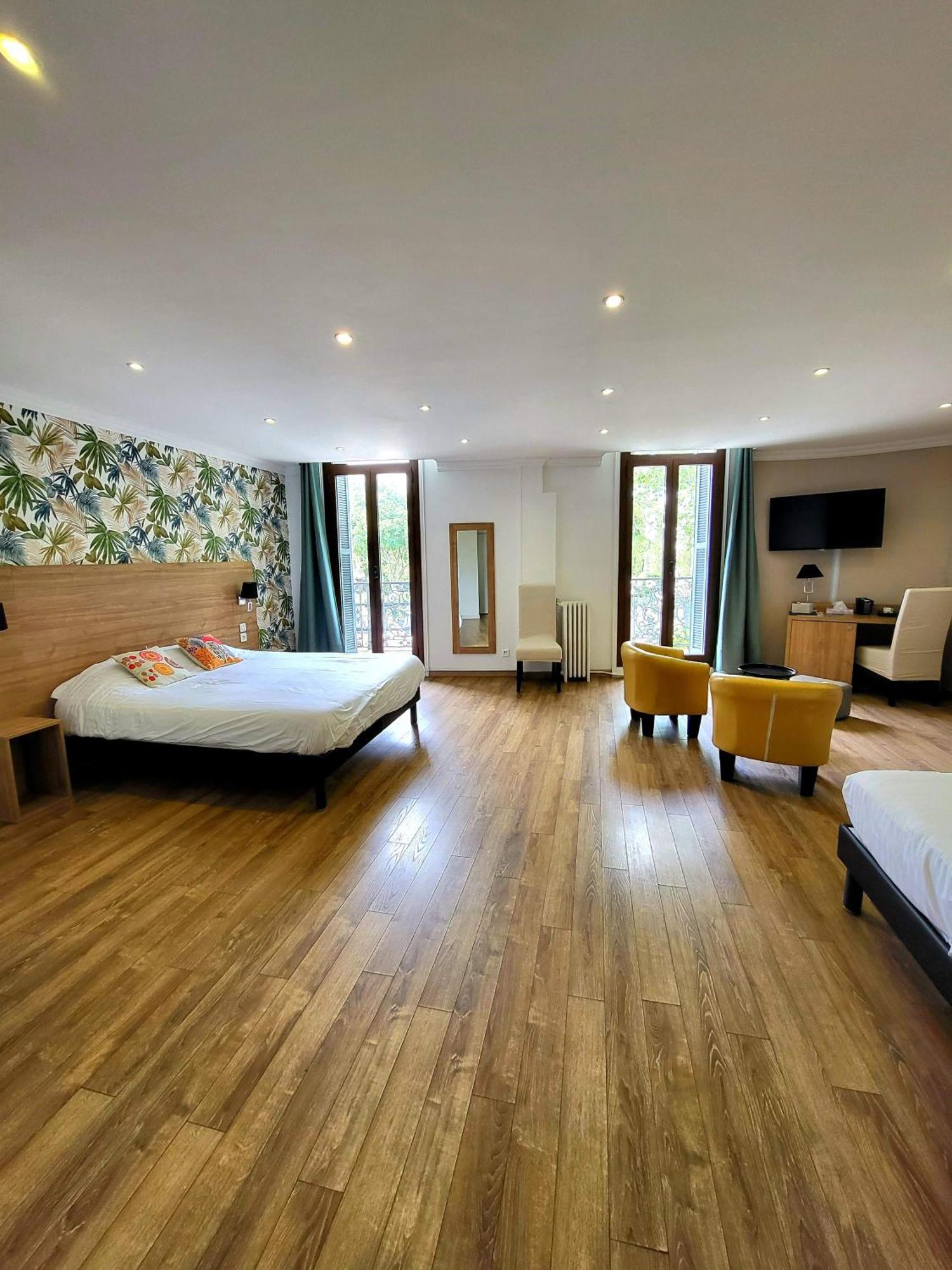 Le Grand Hôtel Molière Pézenas Esterno foto